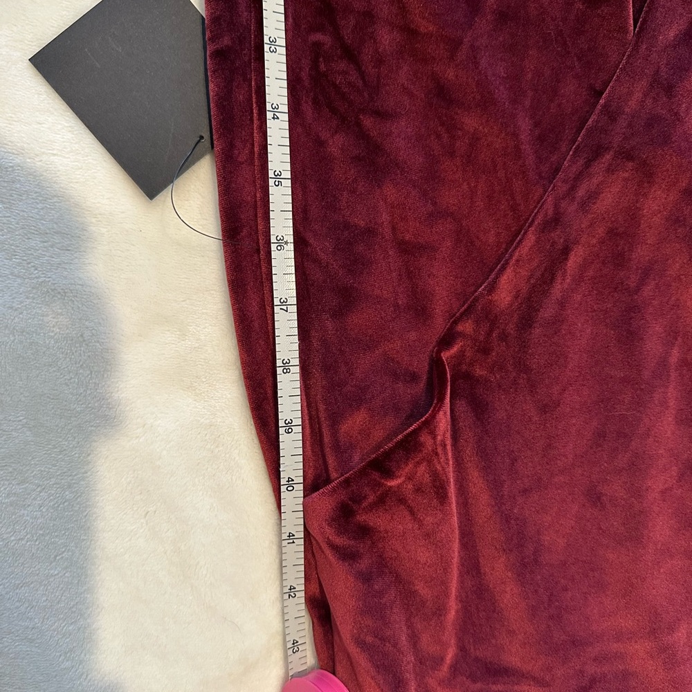 Lulus red velour dress with slit size L - Picture 4 of 11